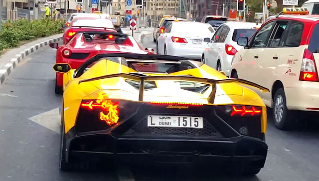 Lamborghini Aventador pega fogo em Dubai 