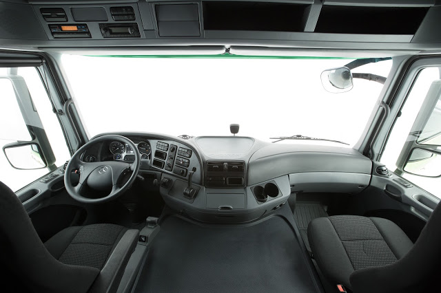 Mercedes Actros 2651 2016 Interior