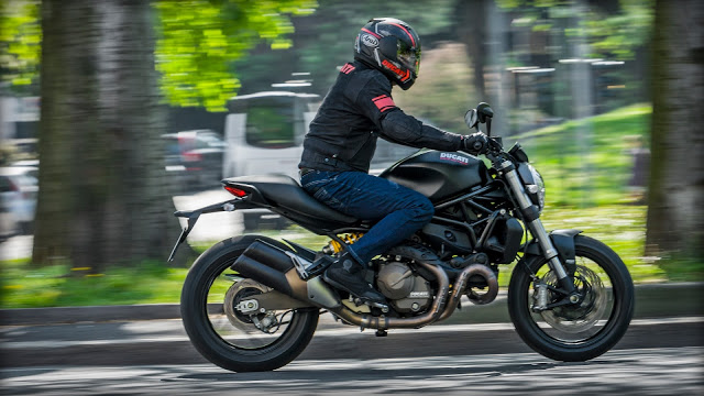 Ducati Monster 821 Dark 2016